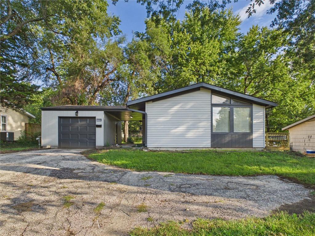 12206 E 47th Street Property Photo 1