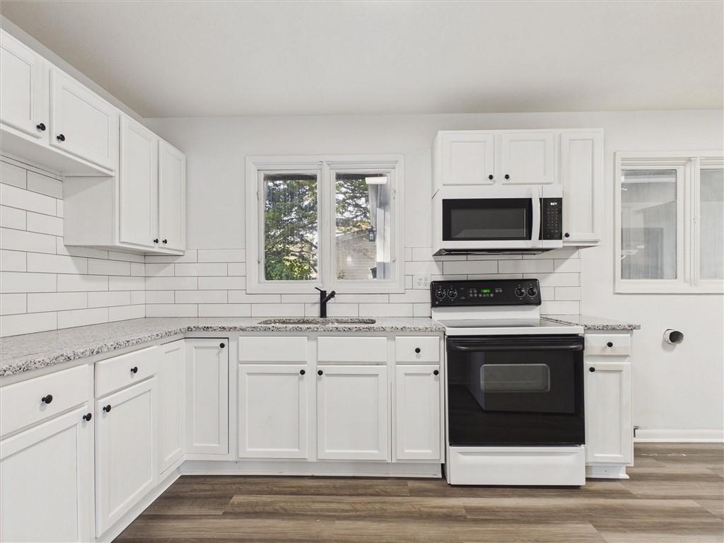12206 E 47th Street Property Photo 8