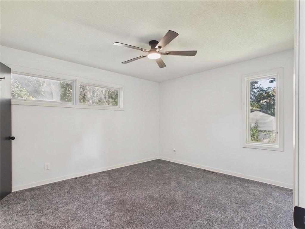 12206 E 47th Street Property Photo 25