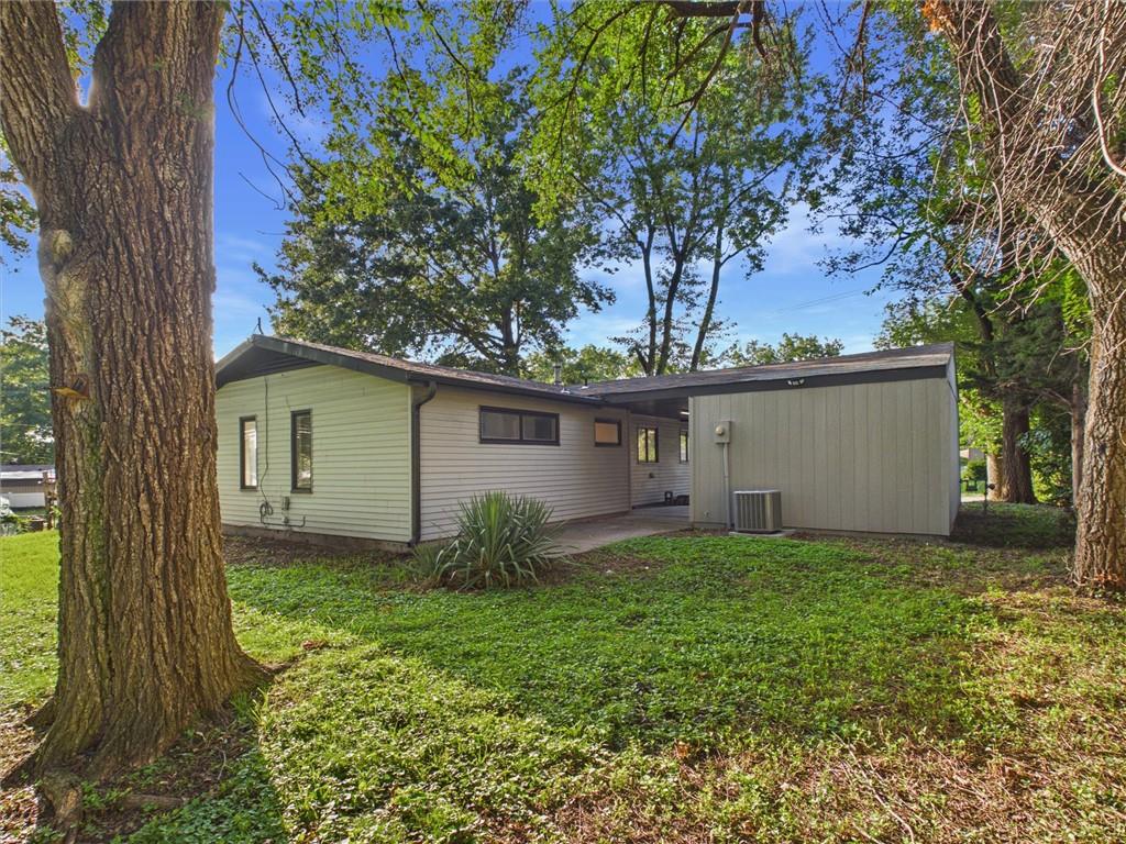 12206 E 47th Street Property Photo 29