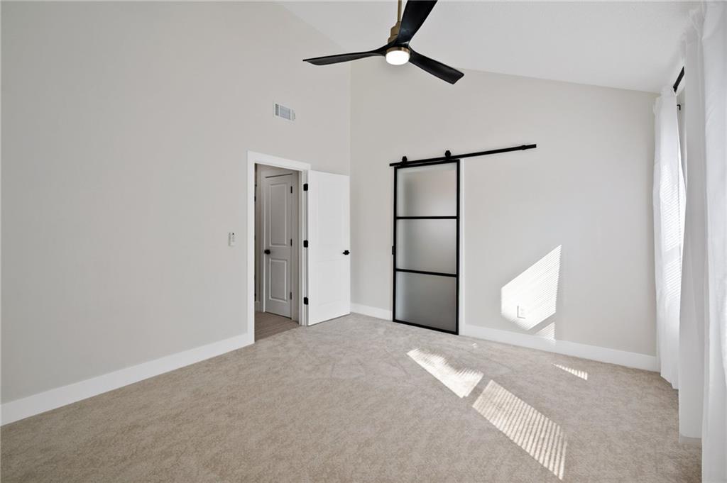 8648 W 108th Place Property Photo 6