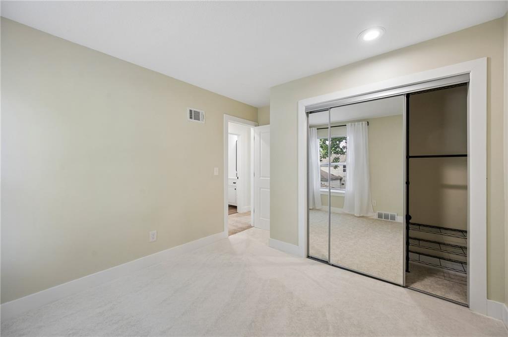 8648 W 108th Place Property Photo 11
