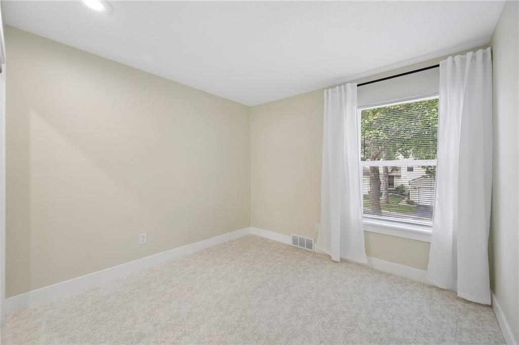 8648 W 108th Place Property Photo 13