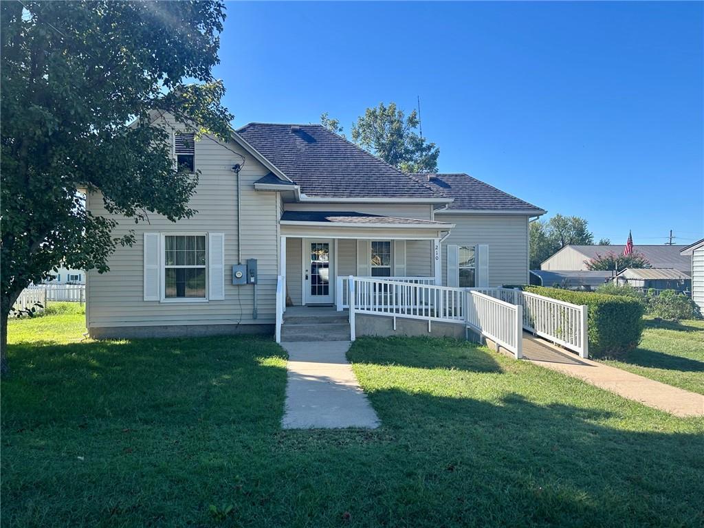 210 Main Street Property Photo 1