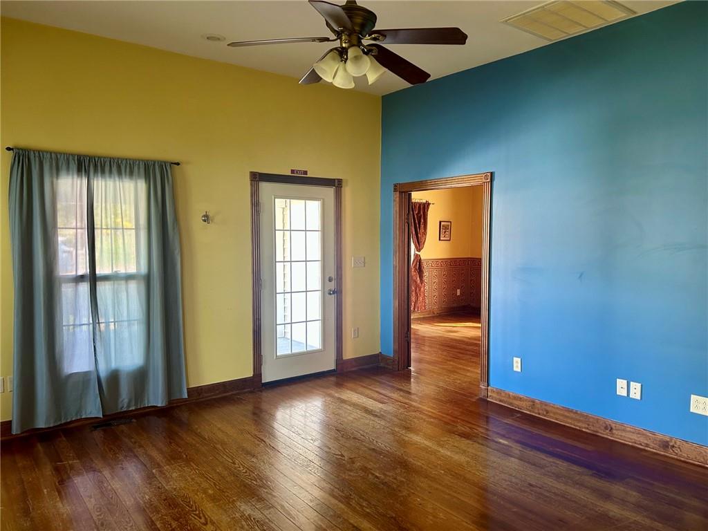 210 Main Street Property Photo 3