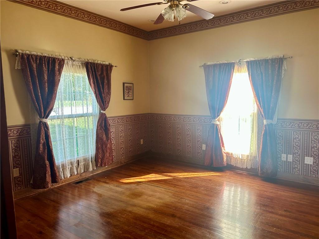 210 Main Street Property Photo 6