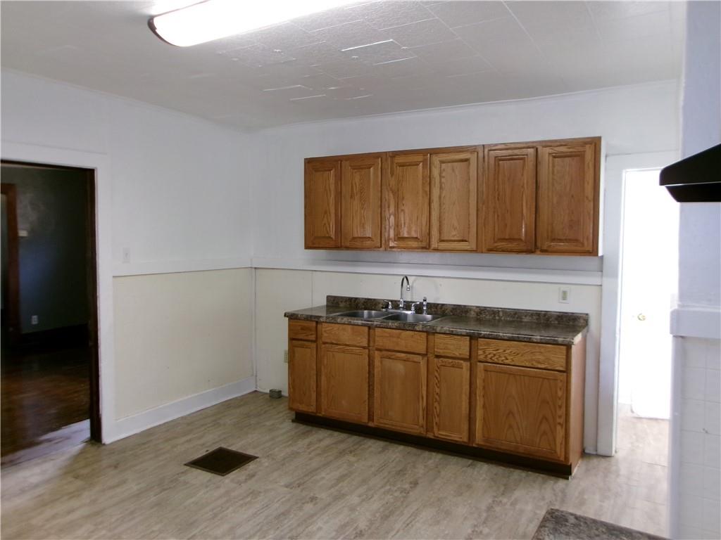 1417 Commercial Street Property Photo 5