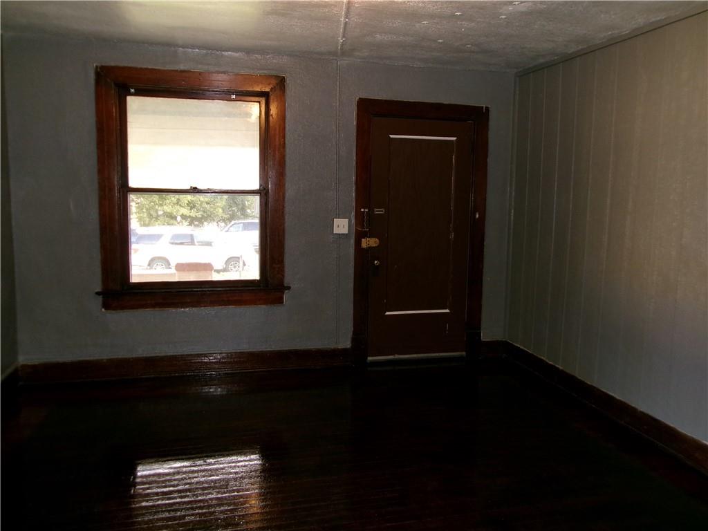 1417 Commercial Street Property Photo 9