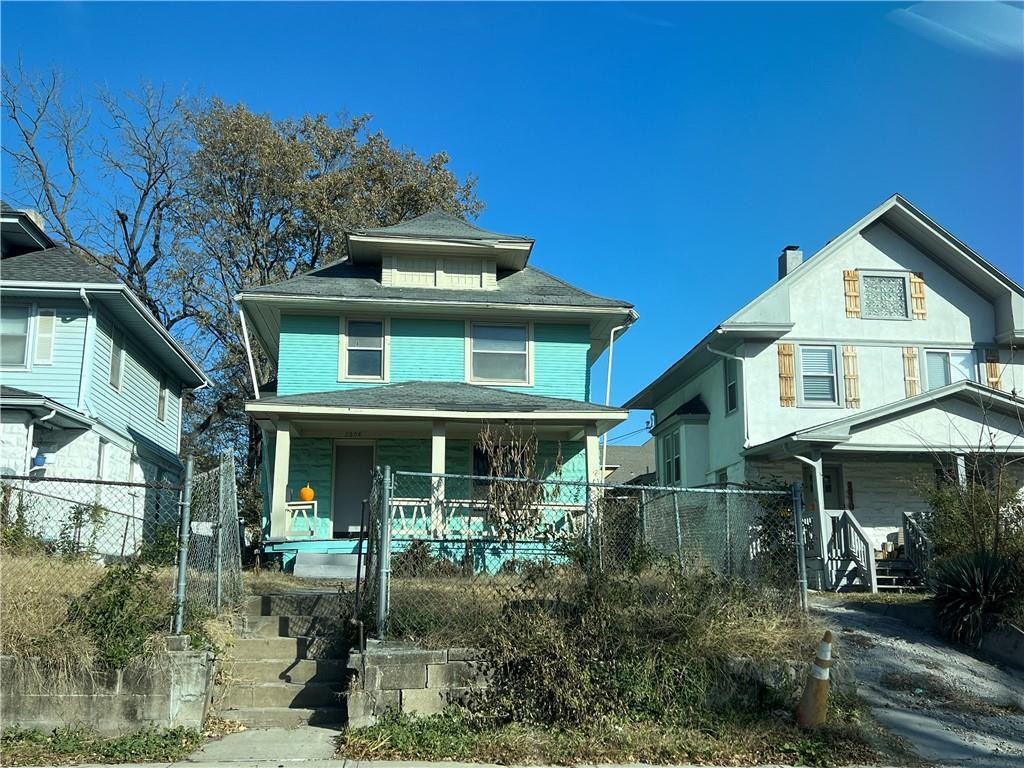 2008 E 36th Street Property Photo 2