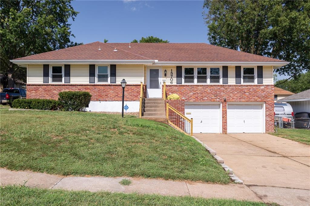 15706 E 44th Terrace Property Photo 1