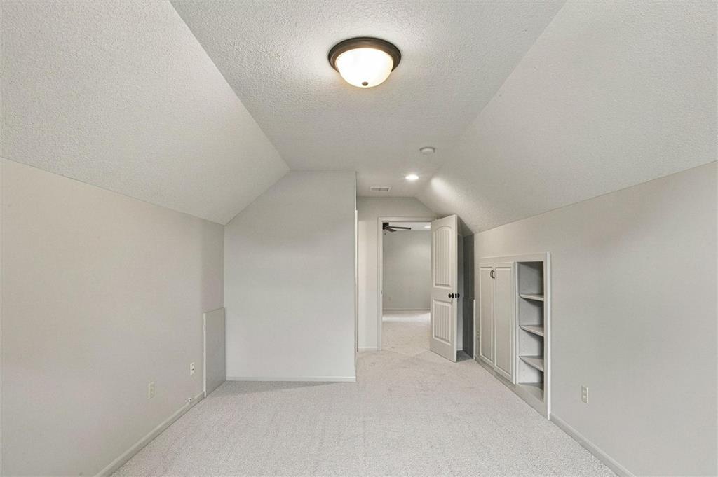 9424 N Hunter Avenue Property Photo 28