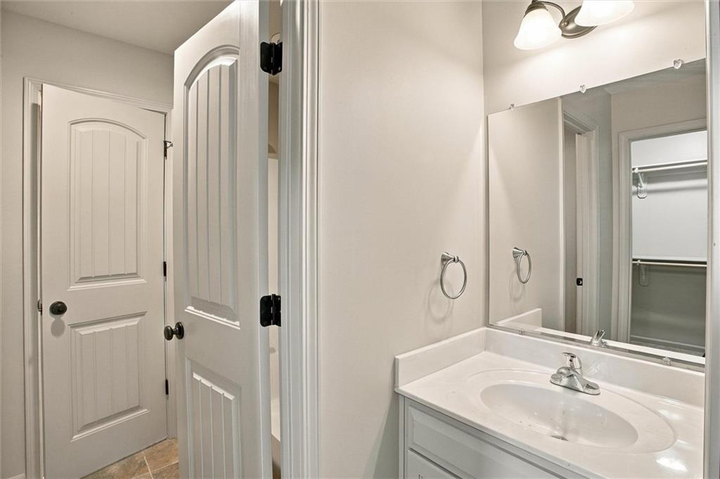 9424 N Hunter Avenue Property Photo 33