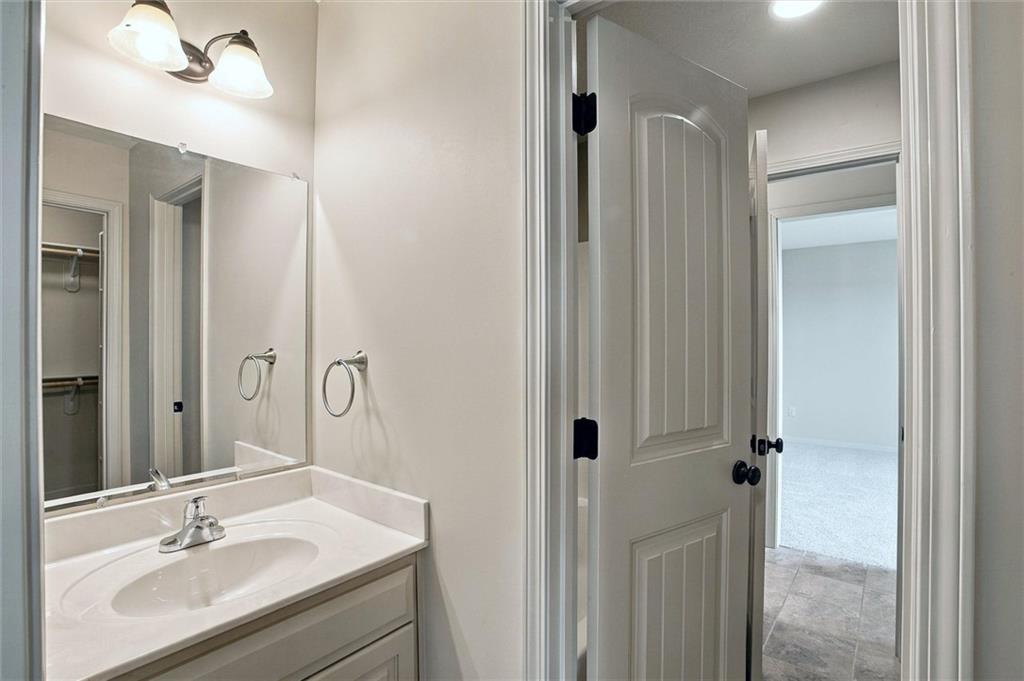 9424 N Hunter Avenue Property Photo 35