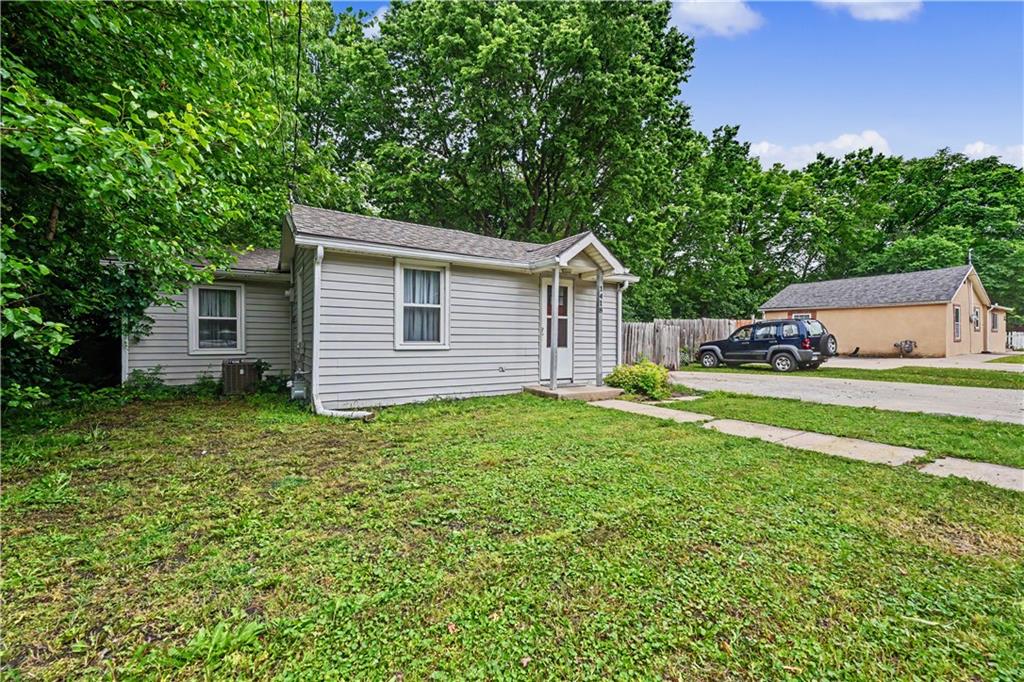 1418 Maple Lane Property Photo 2