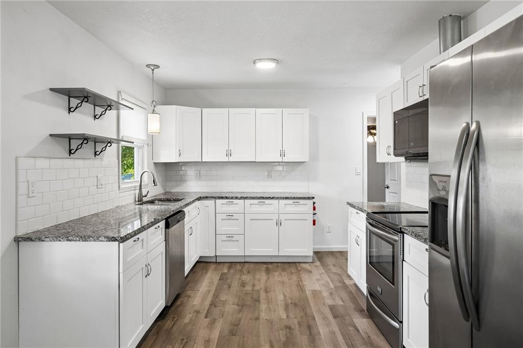 14601 E 39th Street Property Photo 4