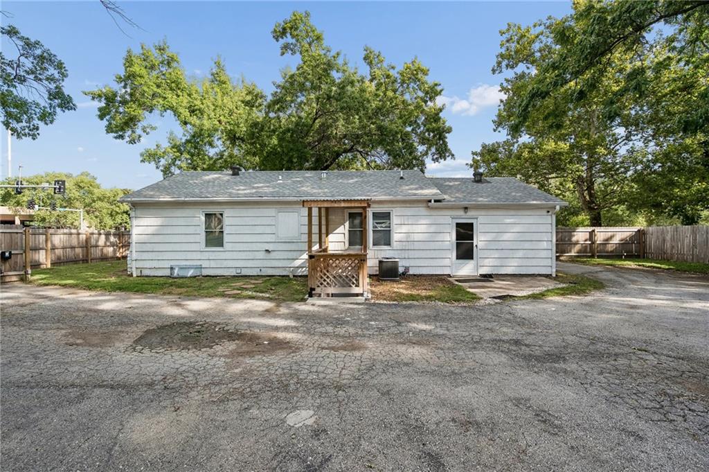 14601 E 39th Street Property Photo 30