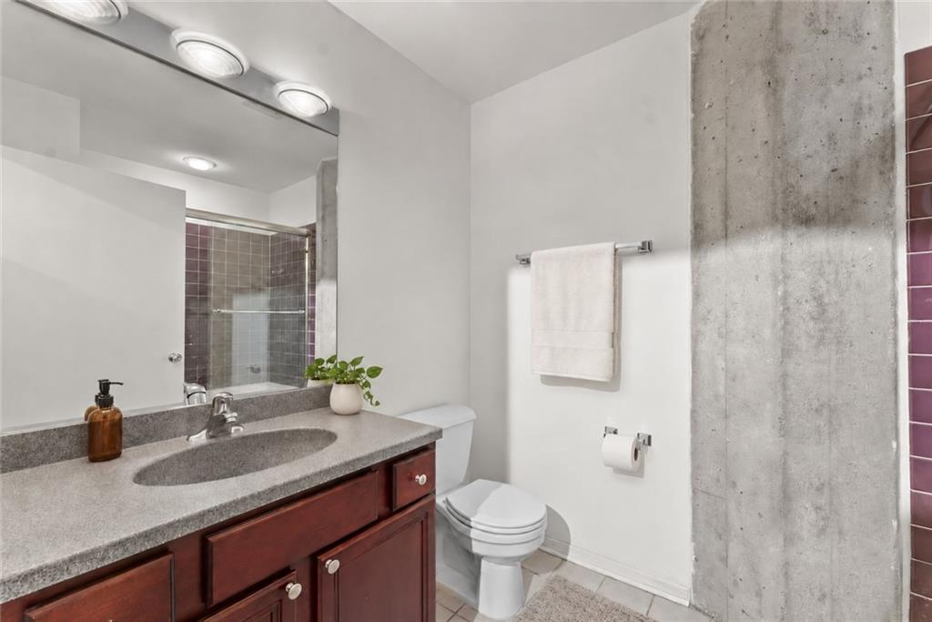 2107 Grand Boulevard Property Photo 12