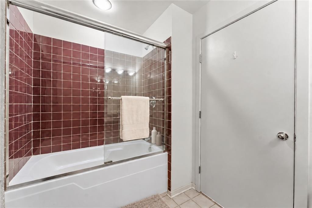 2107 Grand Boulevard Property Photo 13