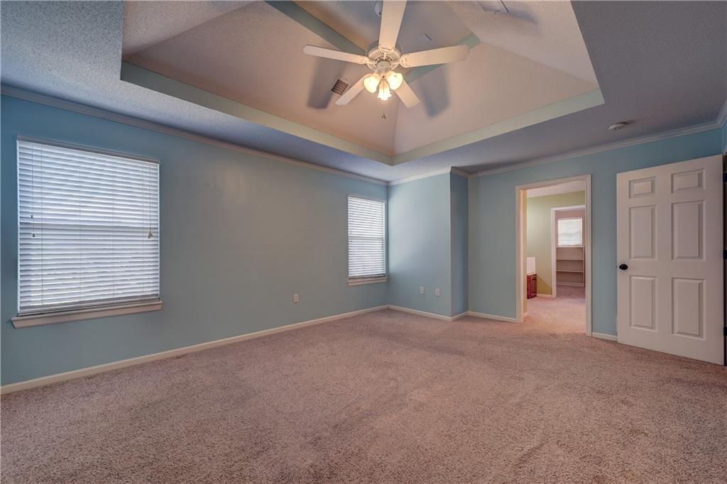 866 N Maple Street Property Photo 7