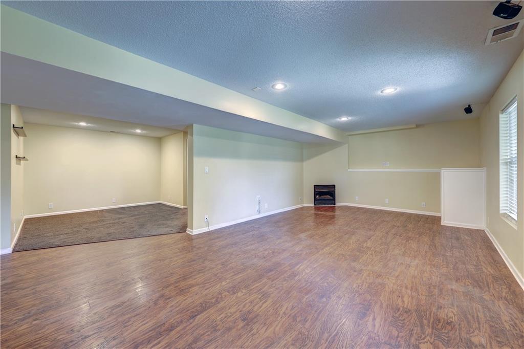 866 N Maple Street Property Photo 20