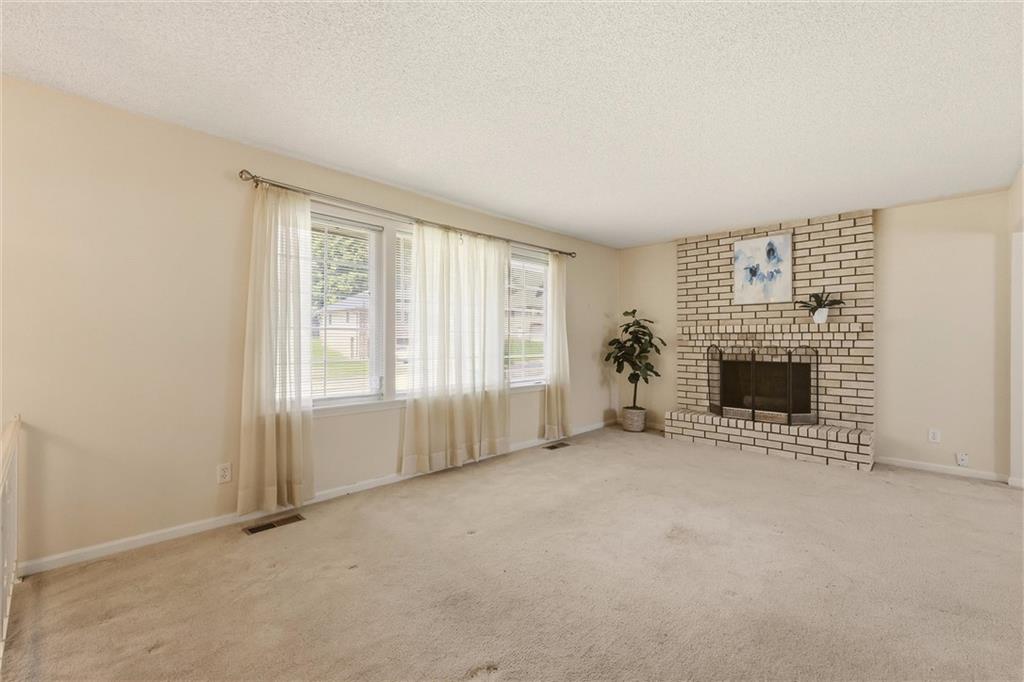 2505 N 57th Drive Property Photo 8