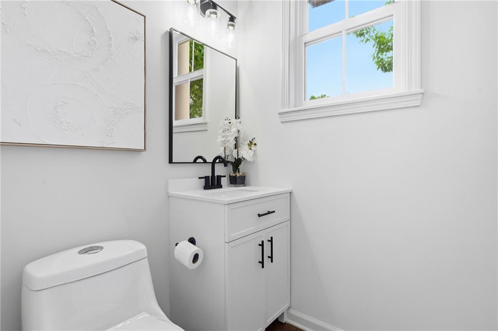11813 W 138th Street Property Photo 6