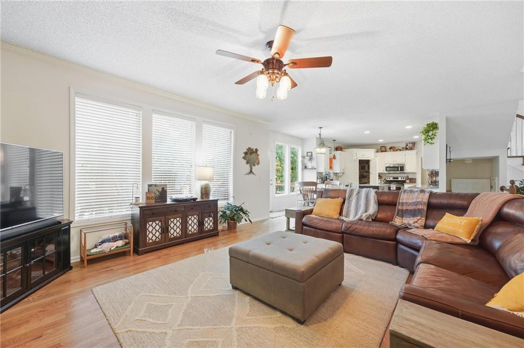 20908 W 53rd Street Property Photo 4