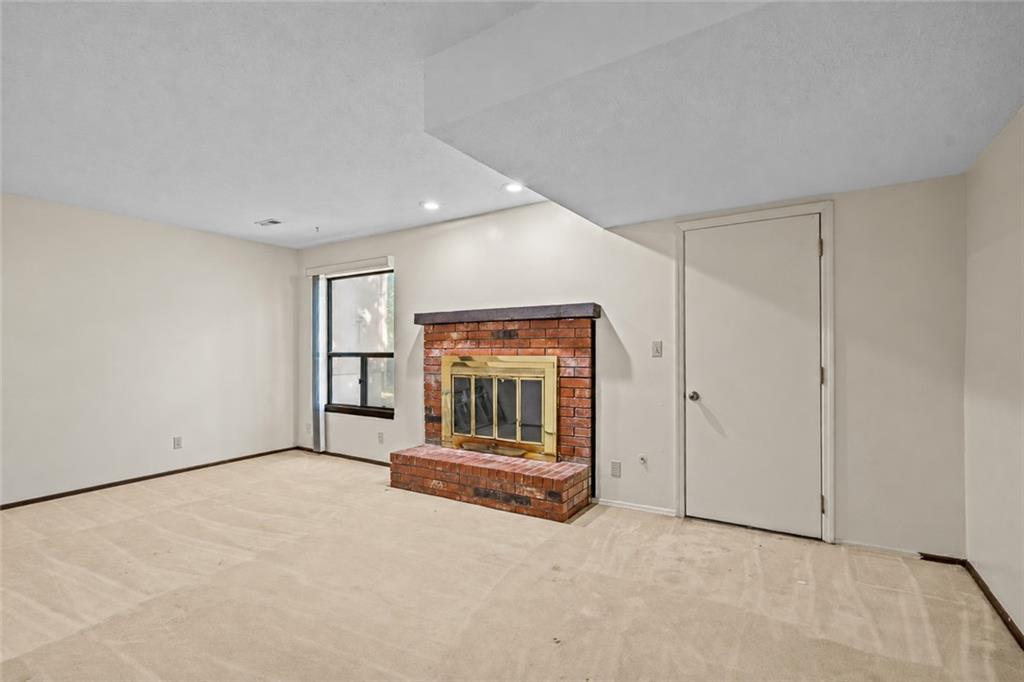 11921 W 66th Terrace Property Photo 19