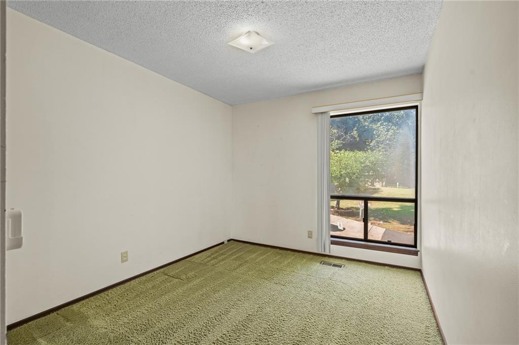 11921 W 66th Terrace Property Photo 27