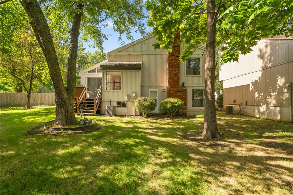 11921 W 66th Terrace Property Photo 35