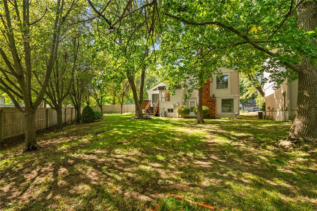 11921 W 66th Terrace Property Photo 37
