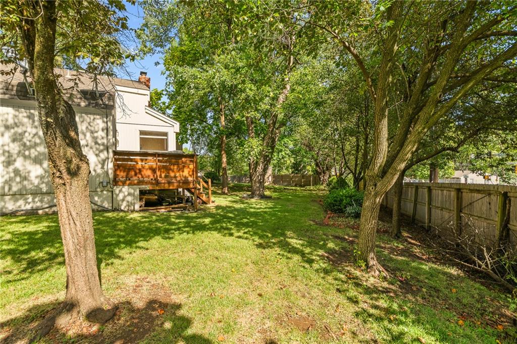 11921 W 66th Terrace Property Photo 38