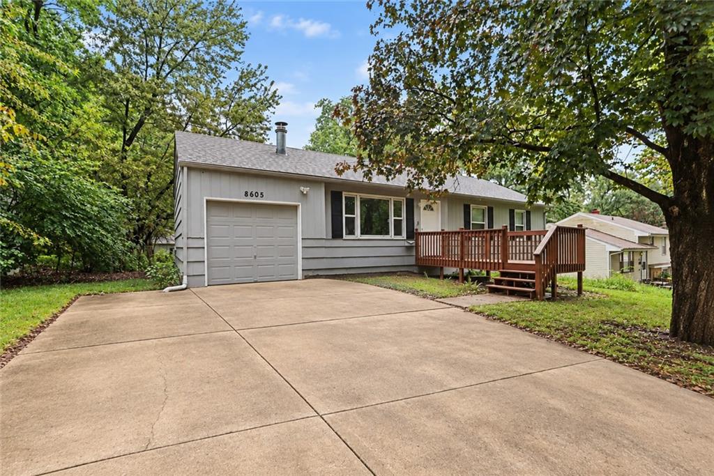 8605 Spring Valley Road Property Photo 2