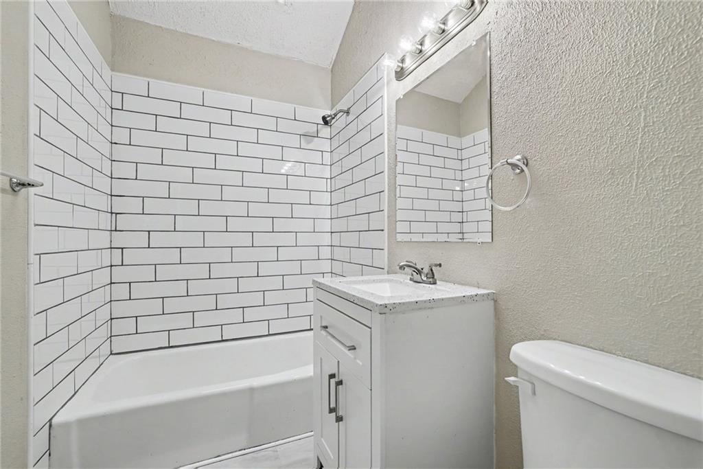 8605 Spring Valley Road Property Photo 7