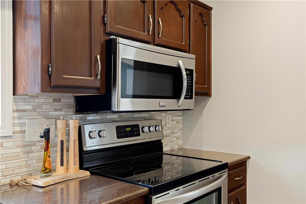 608 Se Pendleton Drive Property Photo 15