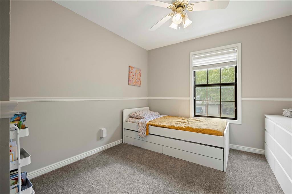 608 Se Pendleton Drive Property Photo 24