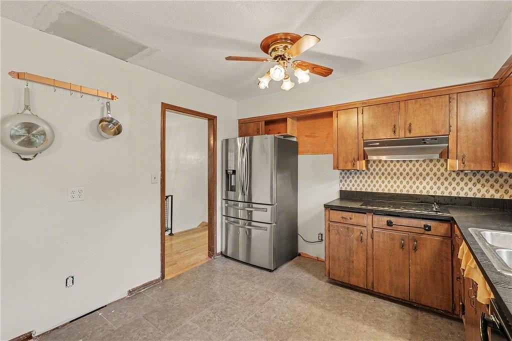 16408 E 40th Street Property Photo 8