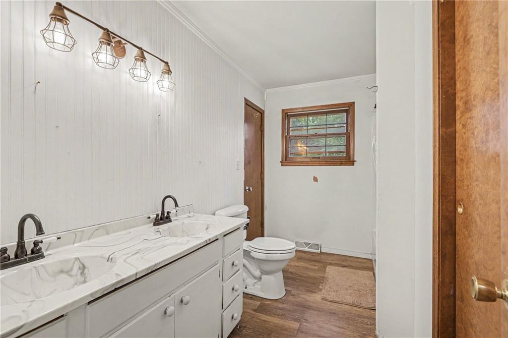 16408 E 40th Street Property Photo 10