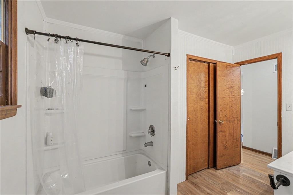 16408 E 40th Street Property Photo 11