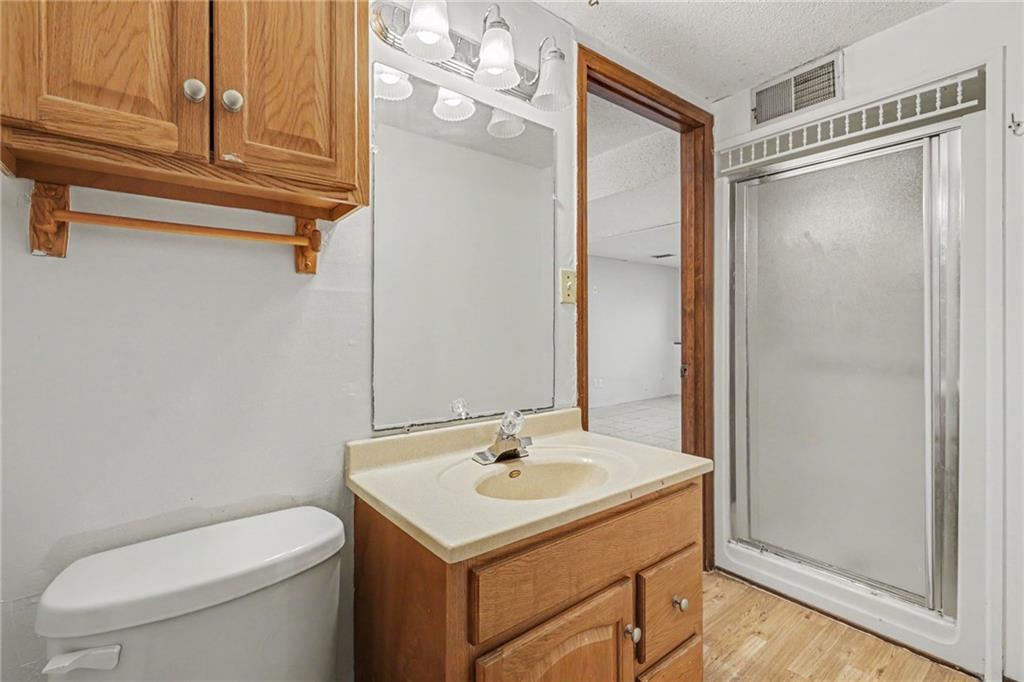 16408 E 40th Street Property Photo 17