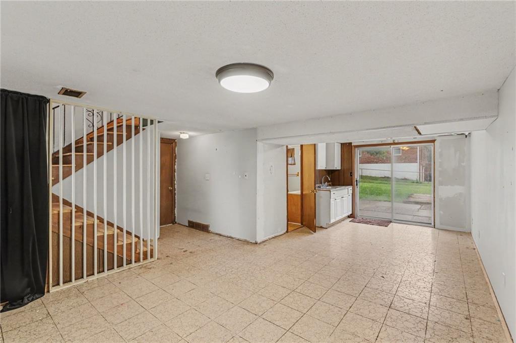16408 E 40th Street Property Photo 19