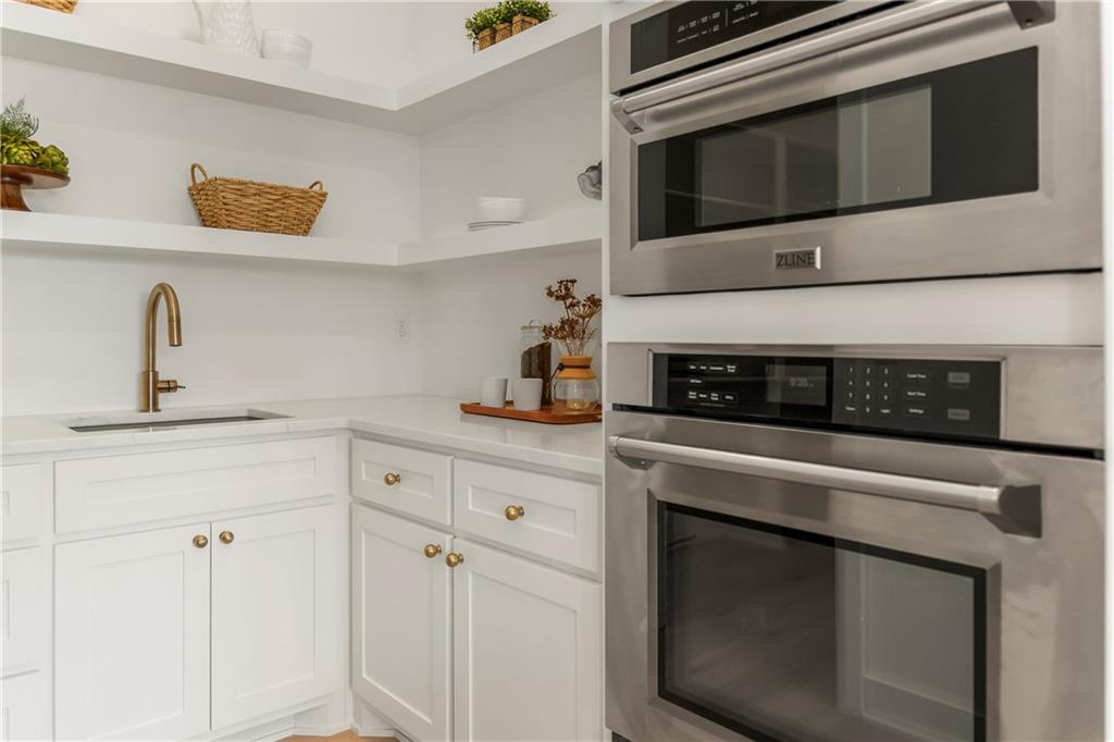 1816 Ne Lashbrook Circle Property Photo 15