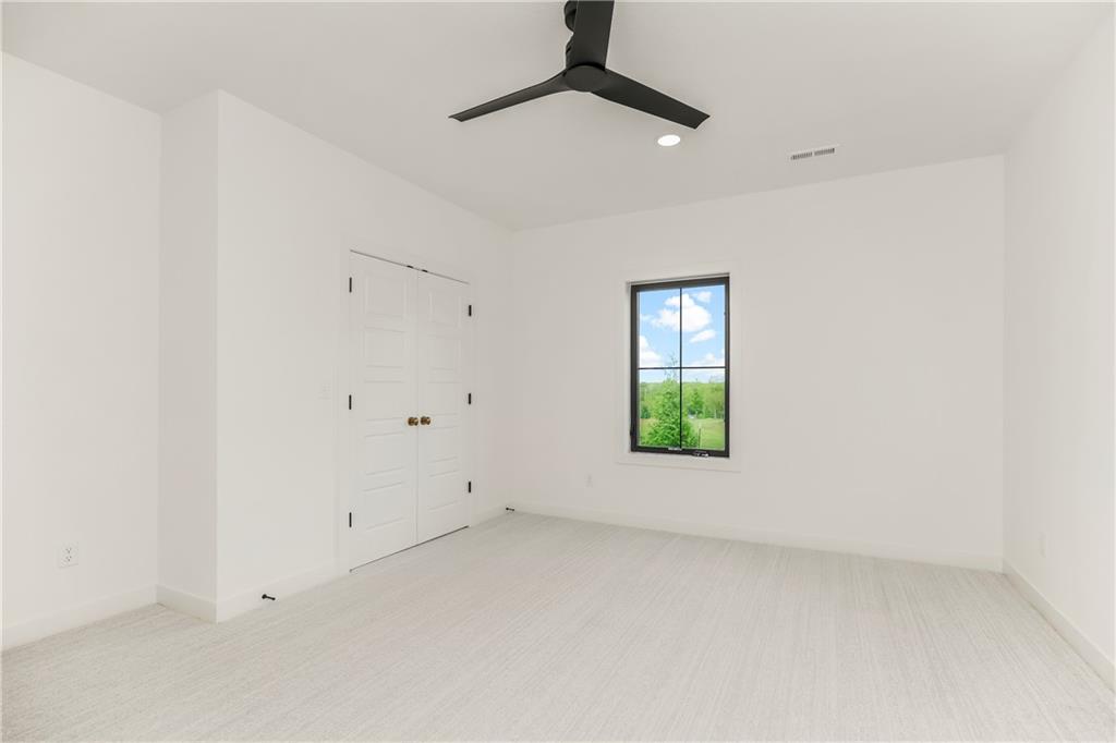 1816 Ne Lashbrook Circle Property Photo 34