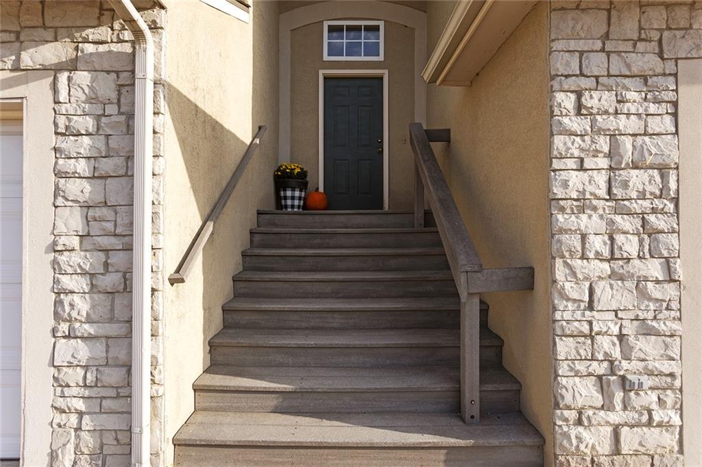 1181 N Martway Drive Property Photo 4