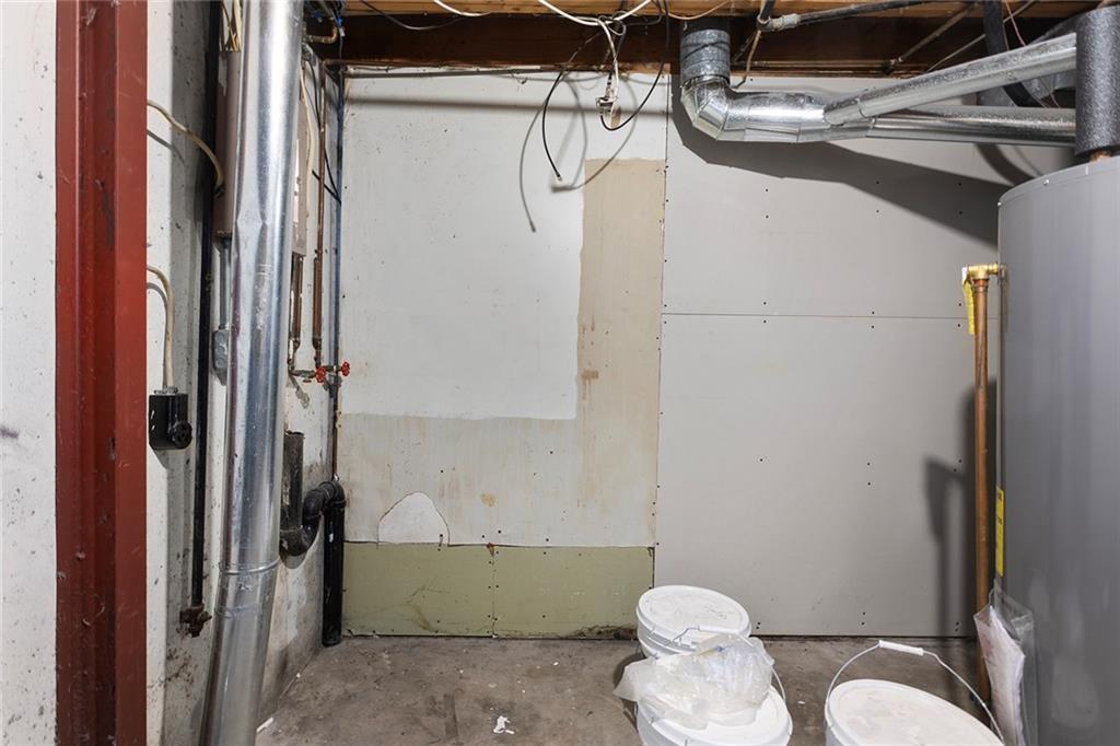 323 Gladstone Drive Property Photo 25