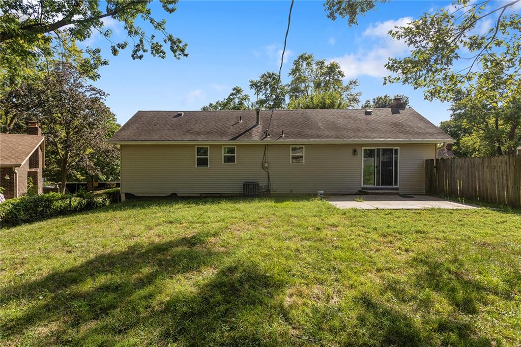 323 Gladstone Drive Property Photo 27