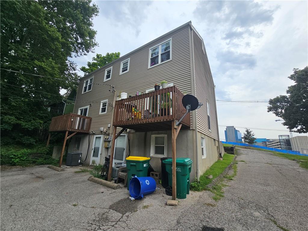 1922 W 36th Avenue Property Photo 3