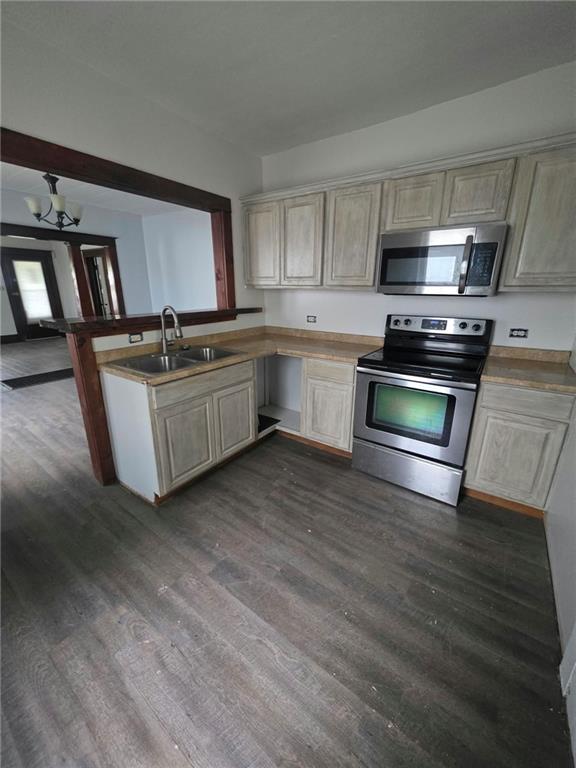 209 W 7th Avenue Property Photo 13