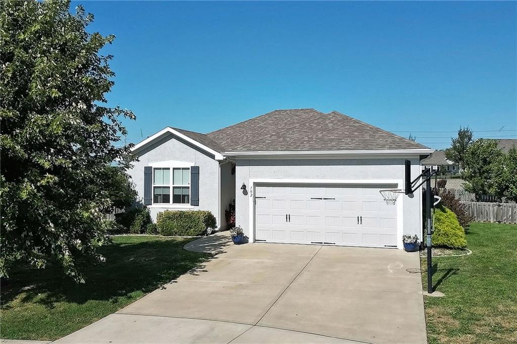 702 Andy Court Property Photo 1