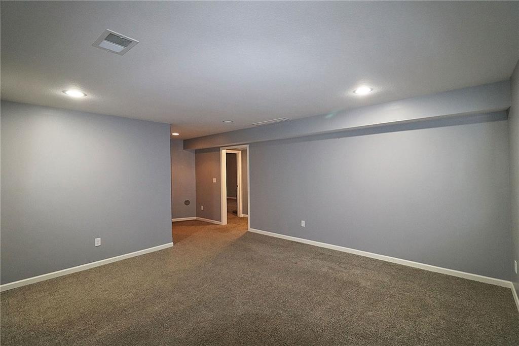 702 Andy Court Property Photo 33